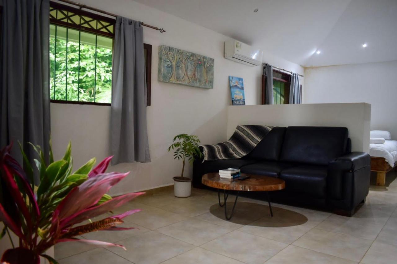 Hostel 7, Casa De Gingi Playa Santa Teresa  Kültér fotó